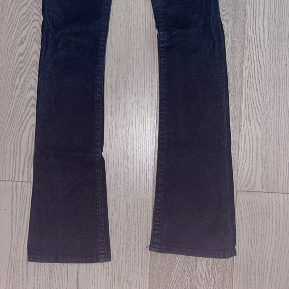 True religion bootcut jeans in good condition aside from a broken zipper - Picture 4 of 4